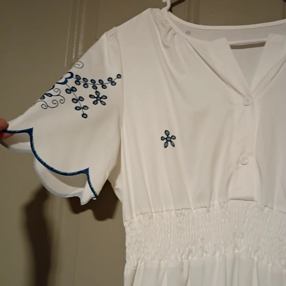 Anthropologie Elegant White and Blue Embroidered Dress Size L - Picture 4 of 10